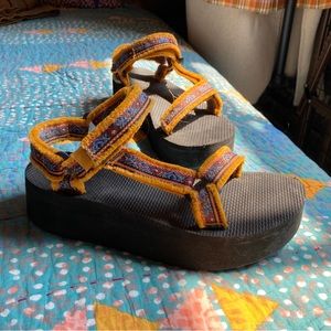 Teva Women’s Platform Maressa Sandal in Mustard - Size 7